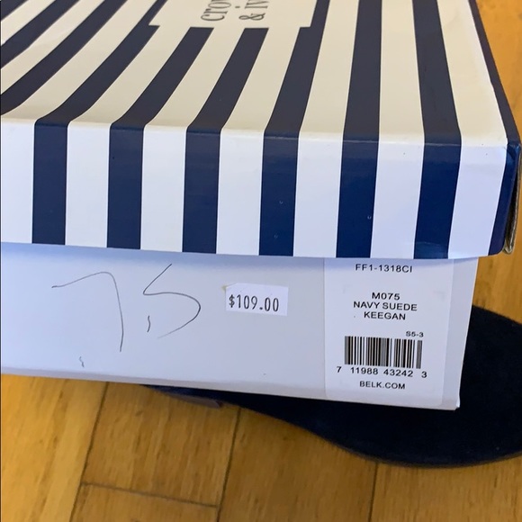 Crown & ivy Navy scalloped suede booties sz 7.5 - Picture 6 of 6